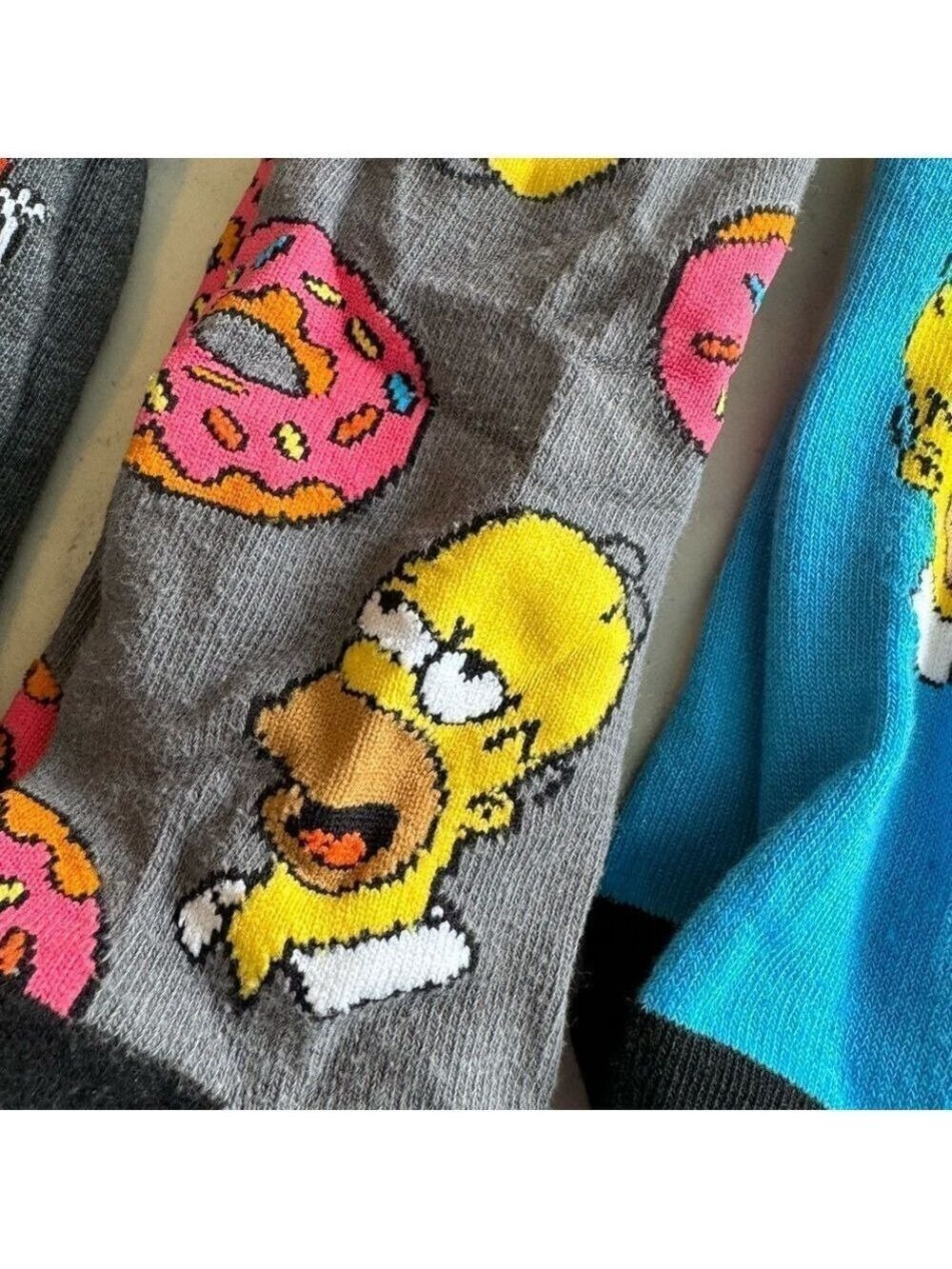 Simpsons Socks! NEFF - Picture 4 of 9